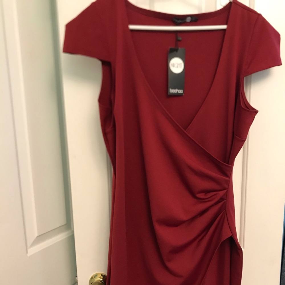 Boohoo maroon wrap cocktail dress! Brand new